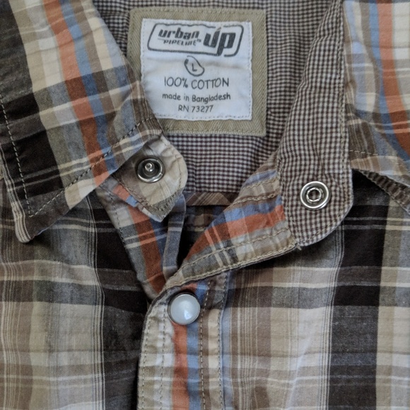 Pearl snap shirt - Picture 3 of 6